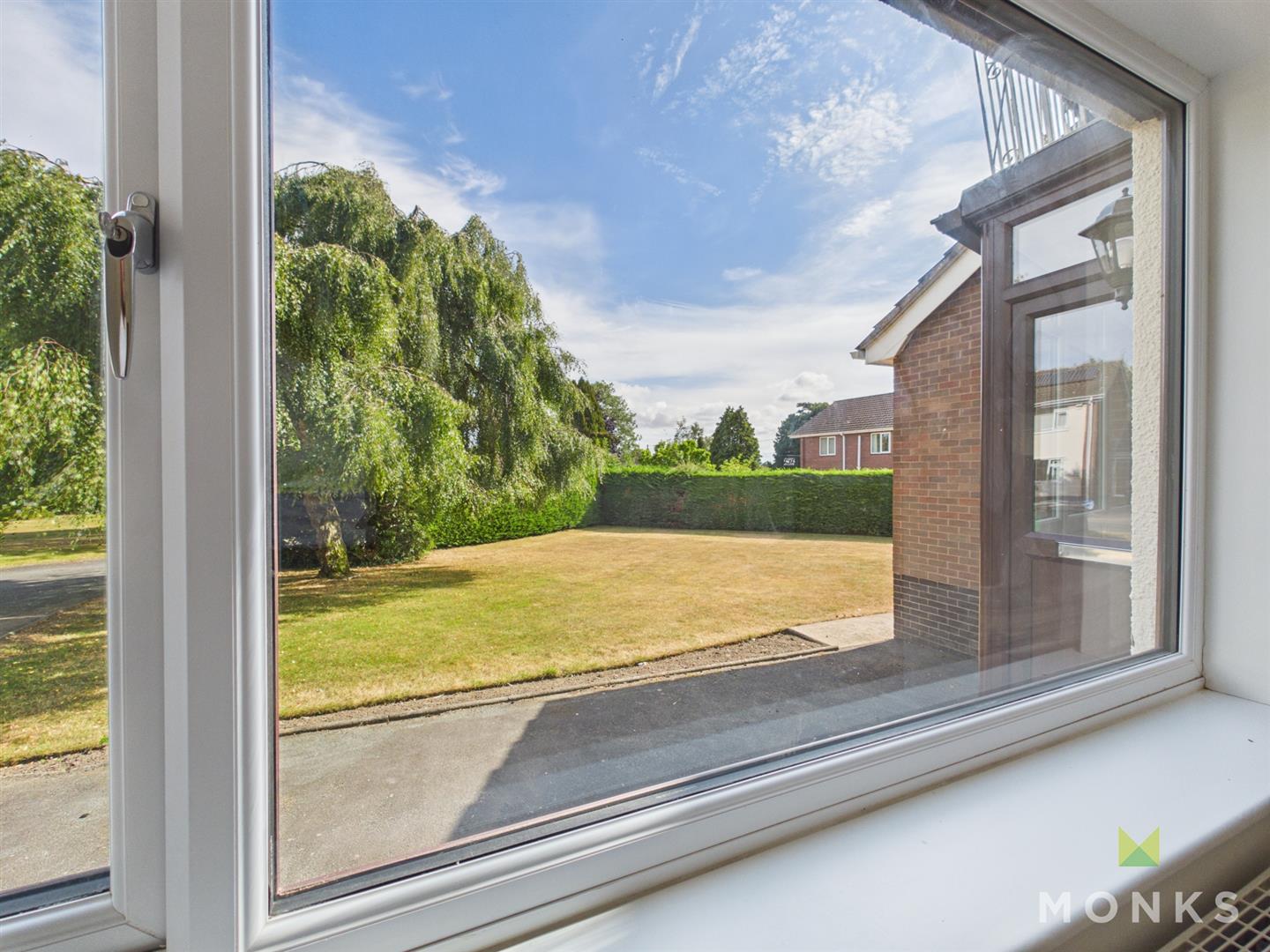 2 Stonehouse Drive, Oswestry, SY11 4HZ For Sale